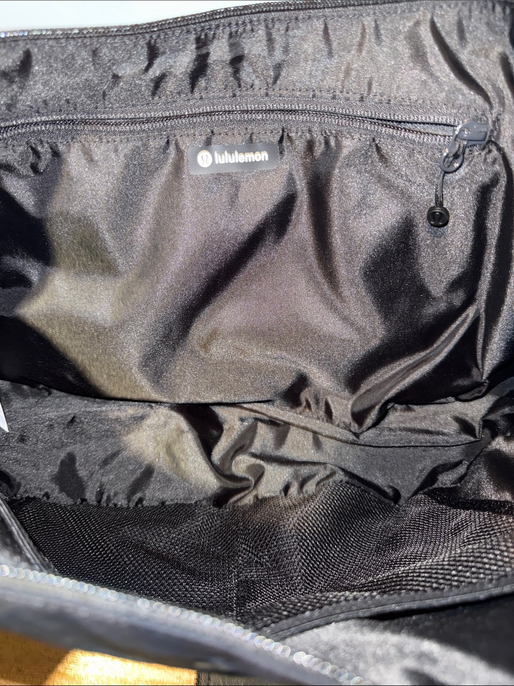 Lululemon Large Slouchy Sling Bag 13L - Picture 4 of 16
